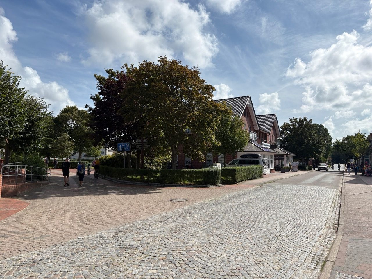 Fahrradtour Amrum: Amrum-Rundtour: Einmal um die Insel – vom Fähranleger über Steenodde, Nebel und Norddorf zum Leuchtturm