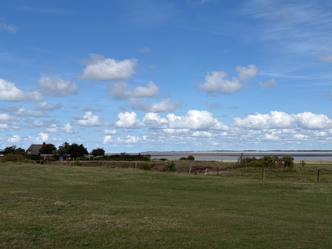 Fahrradtour Amrum: Amrum-Rundtour: Einmal um die Insel – vom Fähranleger über Steenodde, Nebel und Norddorf zum Leuchtturm