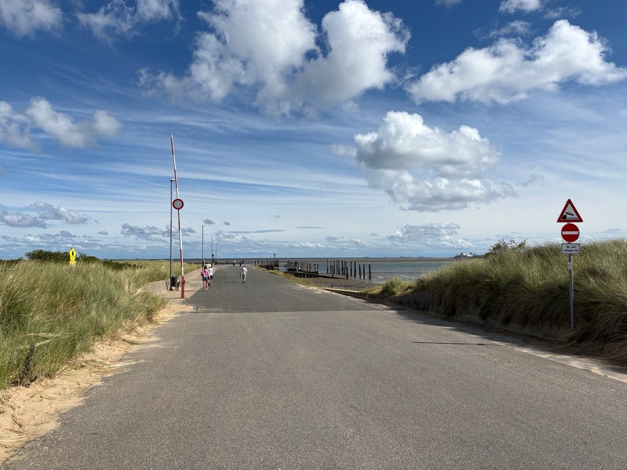 Fahrradtour Amrum: Amrum-Rundtour: Einmal um die Insel – vom Fähranleger über Steenodde, Nebel und Norddorf zum Leuchtturm