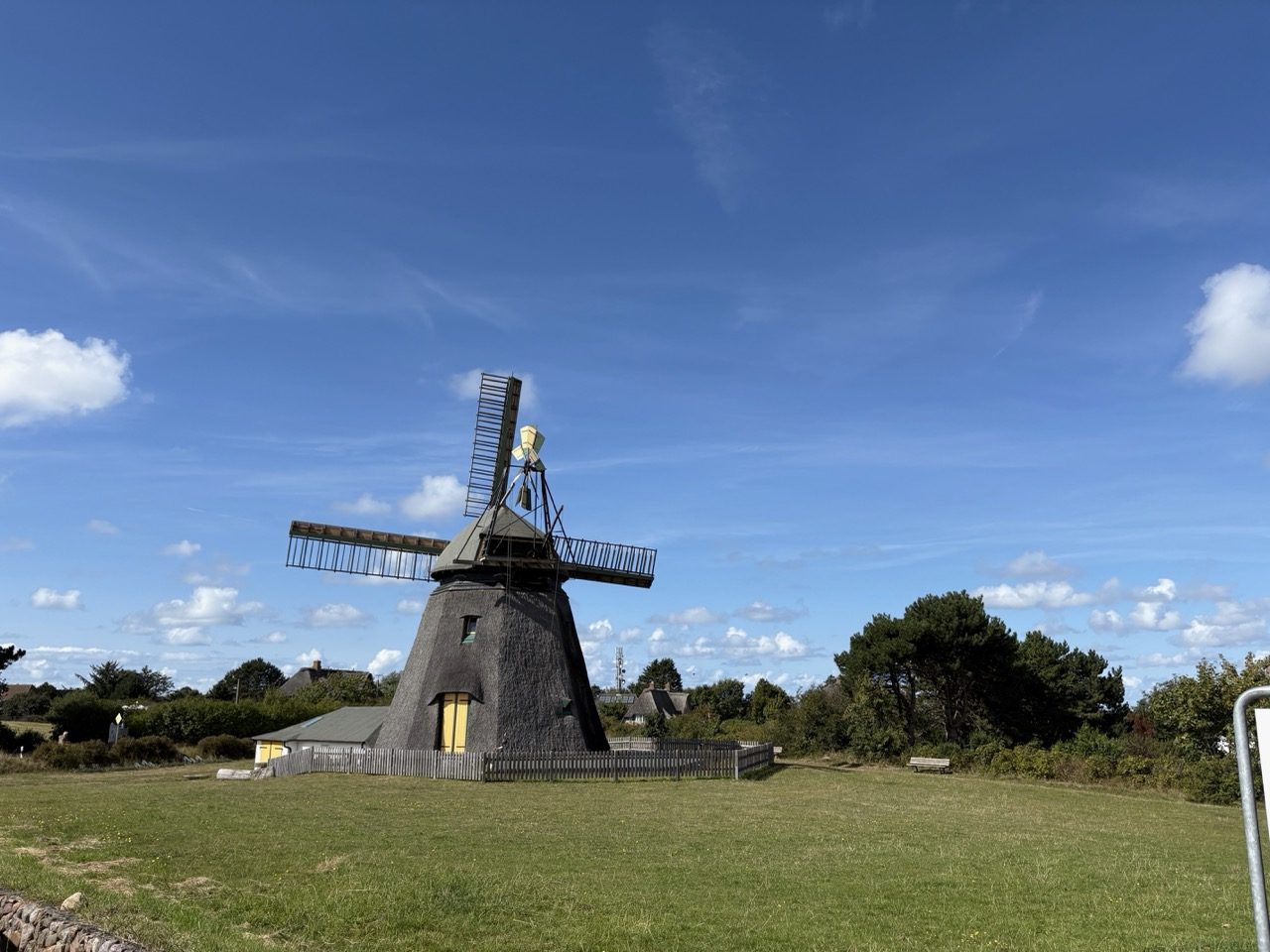 Fahrradtour Amrum: Amrum-Rundtour: Einmal um die Insel – vom Fähranleger über Steenodde, Nebel und Norddorf zum Leuchtturm
