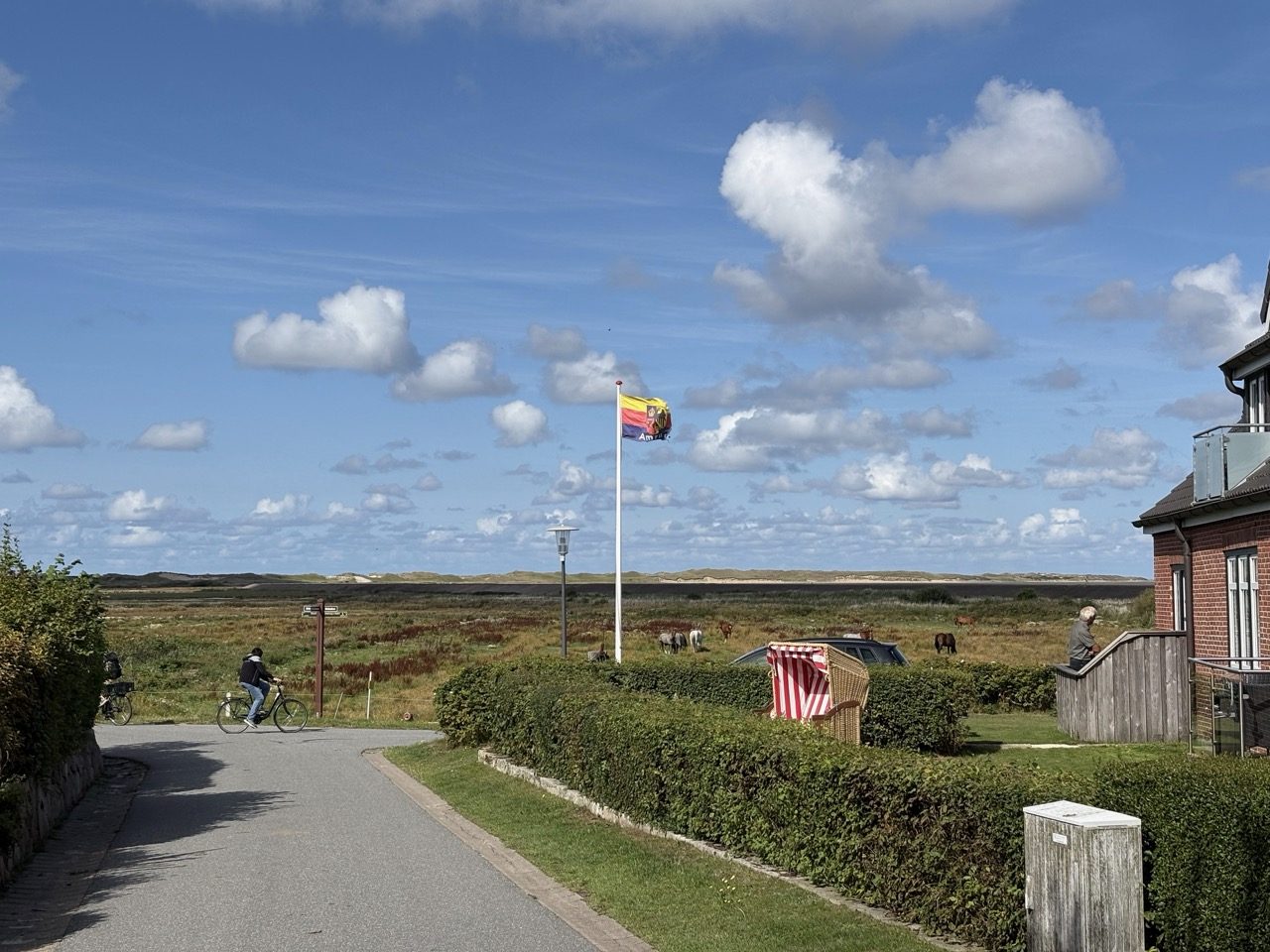 Fahrradtour Amrum: Amrum-Rundtour: Einmal um die Insel – vom Fähranleger über Steenodde, Nebel und Norddorf zum Leuchtturm